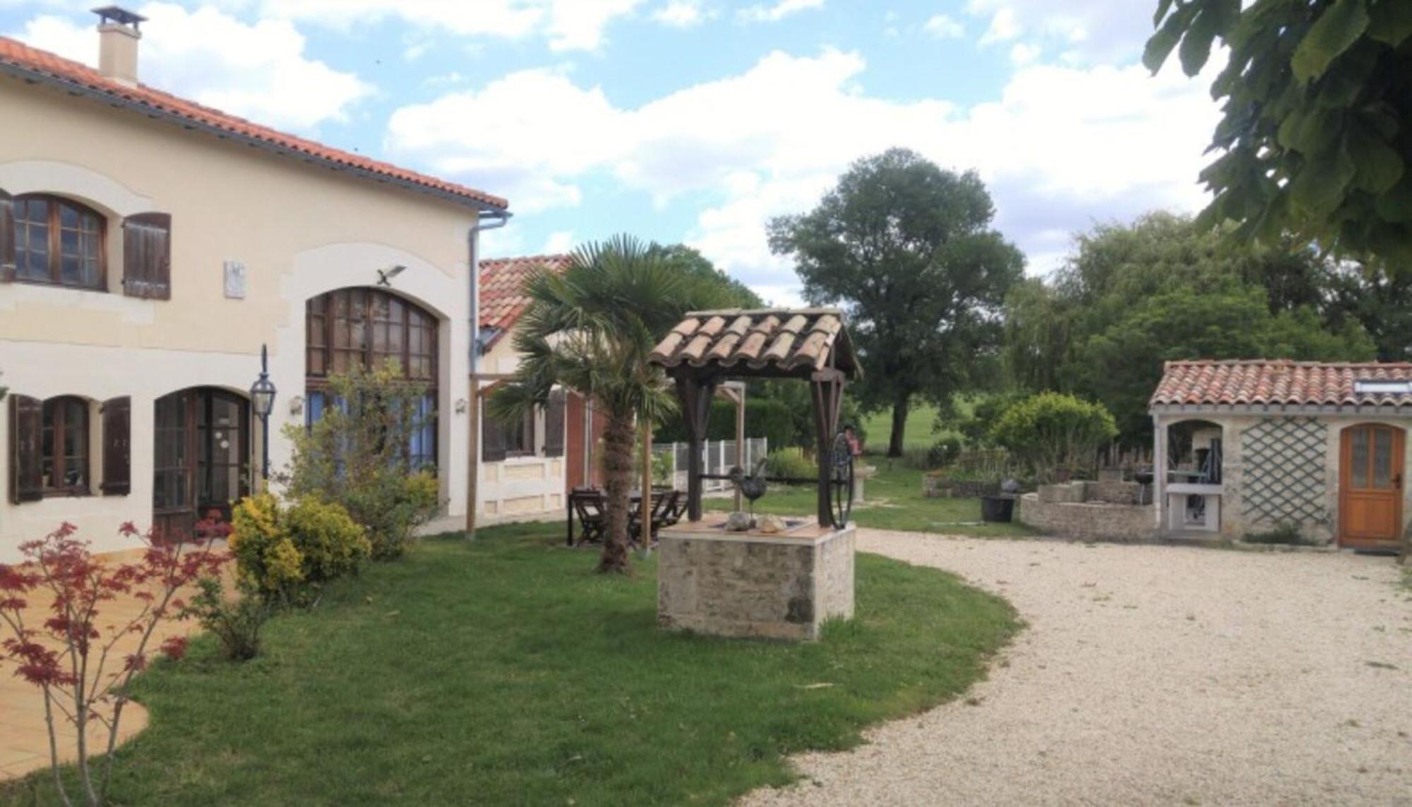 Les Roses De Jonzac Villa Mortiers Exterior foto